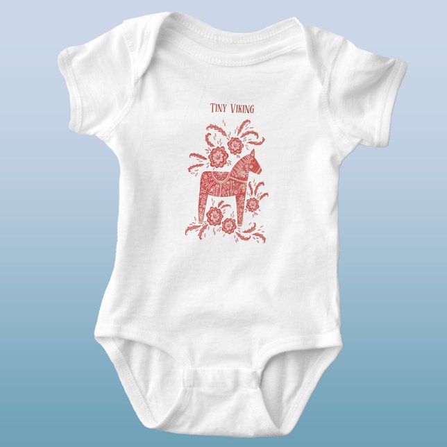 Body Para Bebê Dala Horse Red Tiny Viking Sueco (Swedish Dala Horse red and white Tiny Viking baby bodysuit)