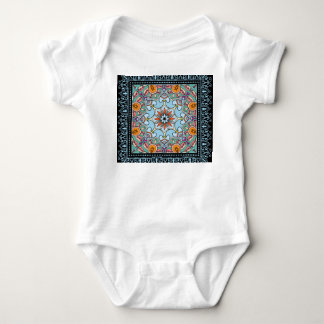 Body Para Bebê Dodle ornamental colorida: padrão simétrico.