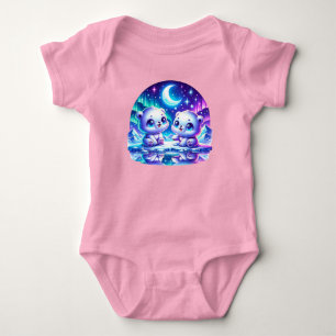 Body Para Bebê Dois Filhotes de Urso Polar Jogam Sob as Luzes do