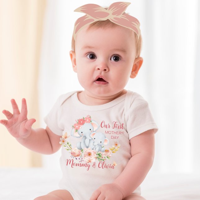 Body Para Bebê Elefante personalizado para o primeiro Dia de as m (Criador carregado)