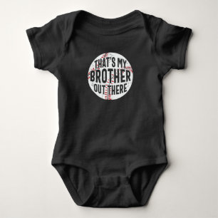 Body Para Bebê Esse é meu irmão lá fora irmão do beisebol