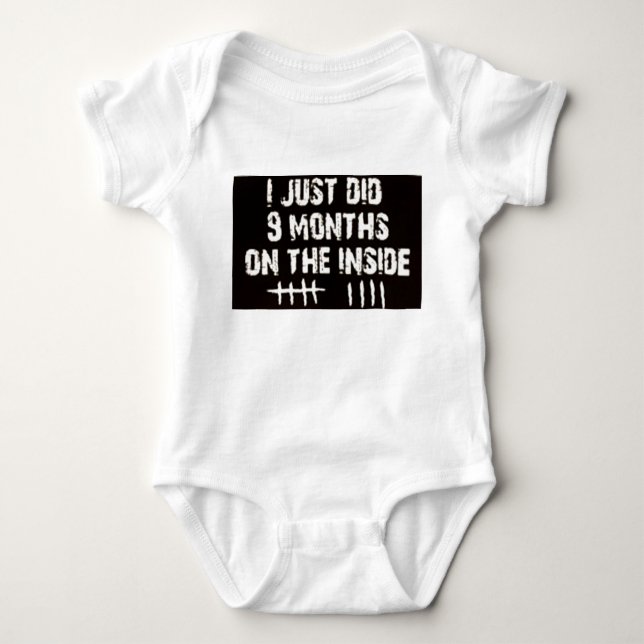Body Para Bebê Eu apenas fiz 9 meses… T-shirt do bebê! (Frente)