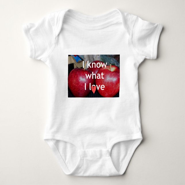 Body Para Bebê "Eu Sei O Que Eu Amo" - Design Apple Themed (Frente)