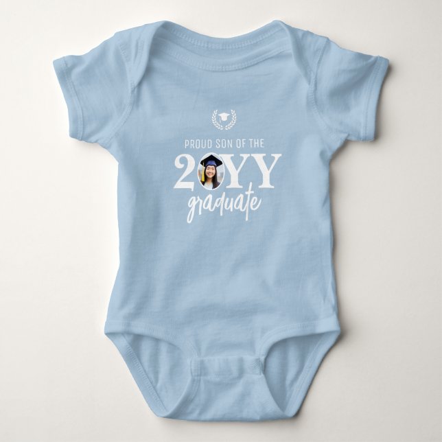 Body Para Bebê Família Orgulhosa Moderna Personalizada do Formand (Frente)