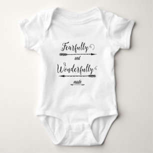 Body Para Bebê Feita com Medo e Maravilha