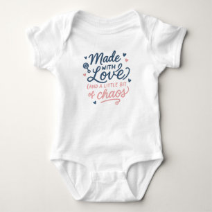 Body Para Bebê Feito com Amor (e um Pouco de Caos)