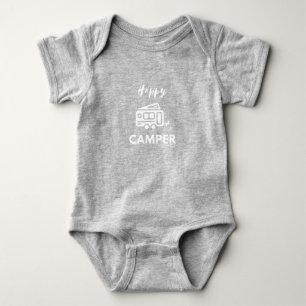 Body Para Bebê Feliz Camper em Branco com fundo azul