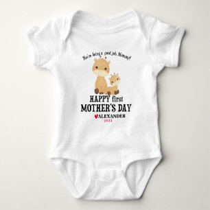 Body Para Bebê Feliz Girafas do Primeiro Dia de as mães com Nome 