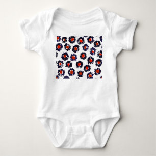 Body Para Bebê Flores pintadas à mão, padrão vermelho e azul.