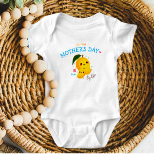 Body Para Bebê Fofo Personalizado Nosso Primeiro Dia das Mães Man