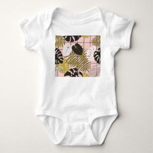 Body Para Bebê Folhas tropicais, flores, padrão pintado à mão.