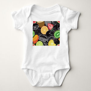 Body Para Bebê Frutas tropicais coloridas, fundo preto.