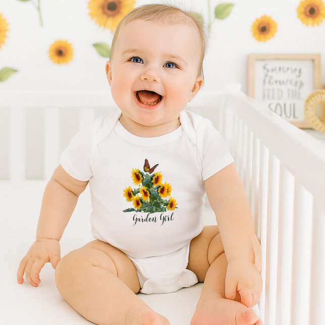 Body Para Bebê Girassol amarelo "Garden Girl" (Sunshine and giggles! This happy little Garden Girl blooms bright in her sunflower-themed crib. 🌻)