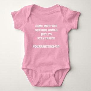Body Para Bebê Girly Quarantine 2020 Citação Engraçada Rosa