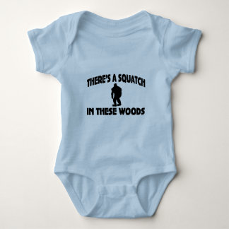 Body Para Bebê Há um Squatch nestas madeiras