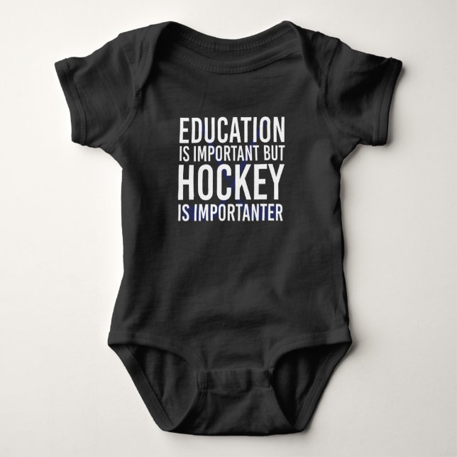 Body Para Bebê Hockey is importanter Funny Hockey gifts (Frente)