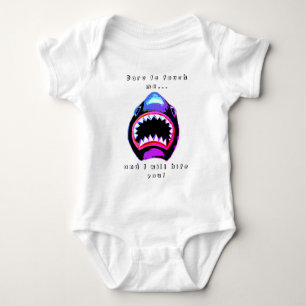 Body Para Bebê Ilustração Púrpura Cor de Água com Ataque a Tubarõ
