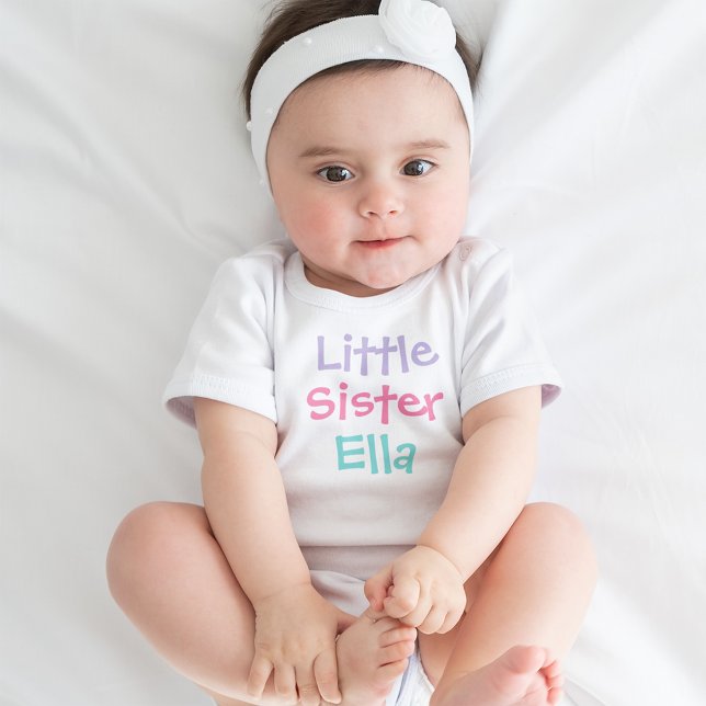 Body Para Bebê Irmãzinha Letra Colorida Personalizada (Criador carregado)