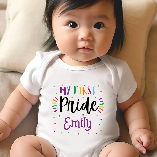 Body Para Bebê LGBT Meu Primeiro Jovem Bebê De Orgulho (Celebrate Pride Day with our adorable baby bodysuit! My First Pride Bodysuit)