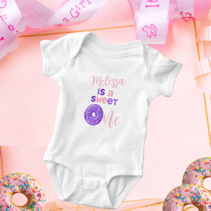 Body Para Bebê Linda Rosa Roxa Doce Aniversário de uma Menina