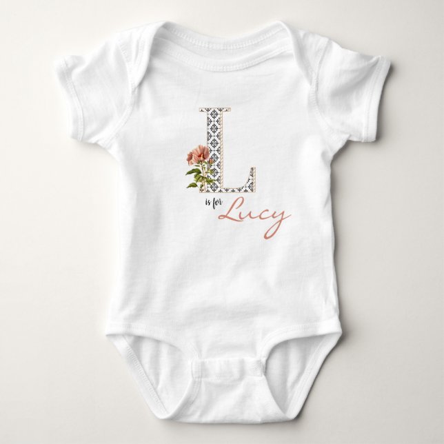 Body Para Bebê Lucy Name Reveal Floral Letter L Girl Whimsical (Frente)