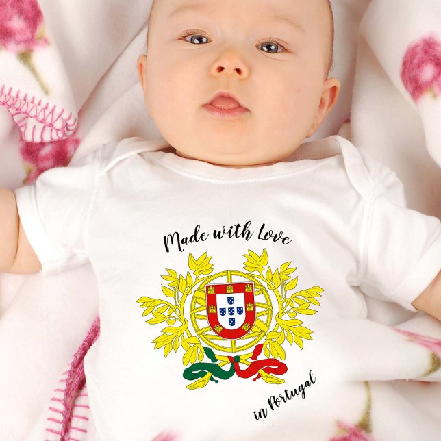 Body Para Bebê Made with Love in Portugal / bandeira portuguesa (Criador carregado)