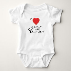 Body Para Bebê Meu Coração Pertence à Minha Tia Caligrafia Script