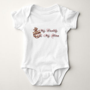 Body Para Bebê Meu pai é meu herói. (Marinho)