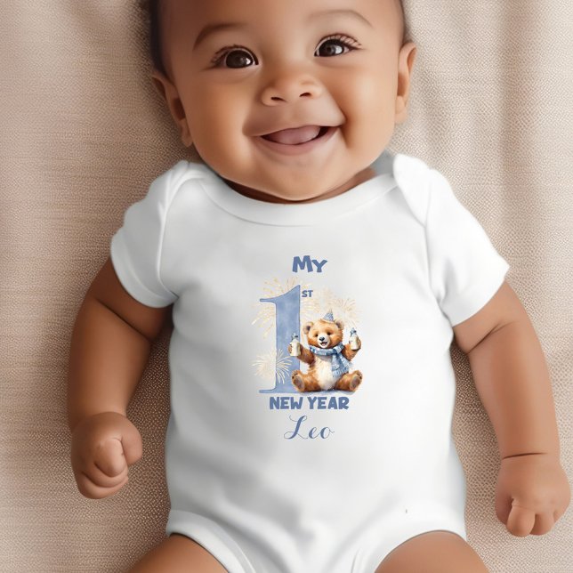 Body Para Bebê Meu Primeiro Ano Novo Menino Chame Urso Azul (My First New Year Boy Name Blue Bear Baby Bodysuit)