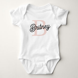 Body Para Bebê Monograma Personalizado Moderno e Nome Pastel Rosa