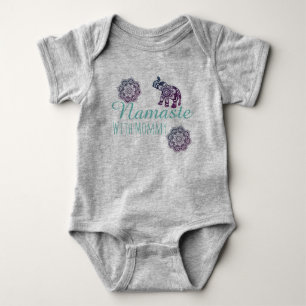 Body Para Bebê Namaste com mamães.
