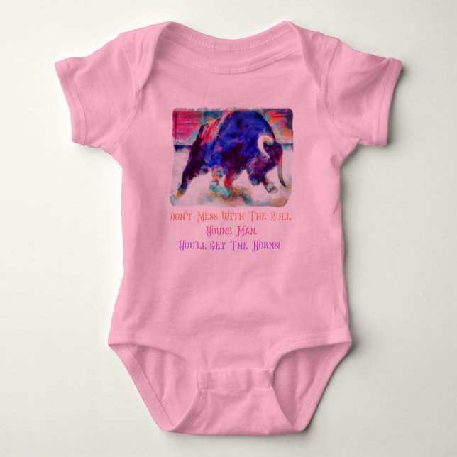 Body Para Bebê Não Brinque Com O Touro Bebê Menina Rosa Macacão (Frente)
