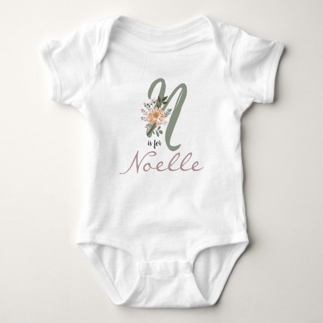 Body Para Bebê Noelle Name Reveal Floral Letter N Girl Flower (Frente)