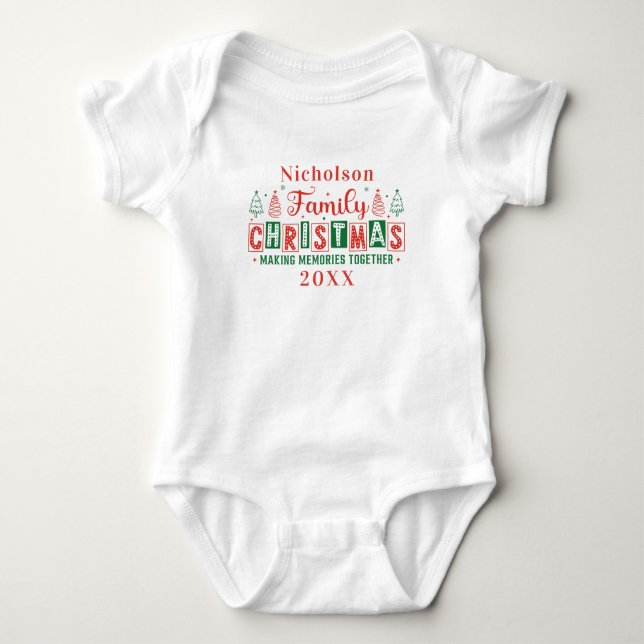 Body Para Bebê Nome da família personalizada Red Green Christmas (Frente)
