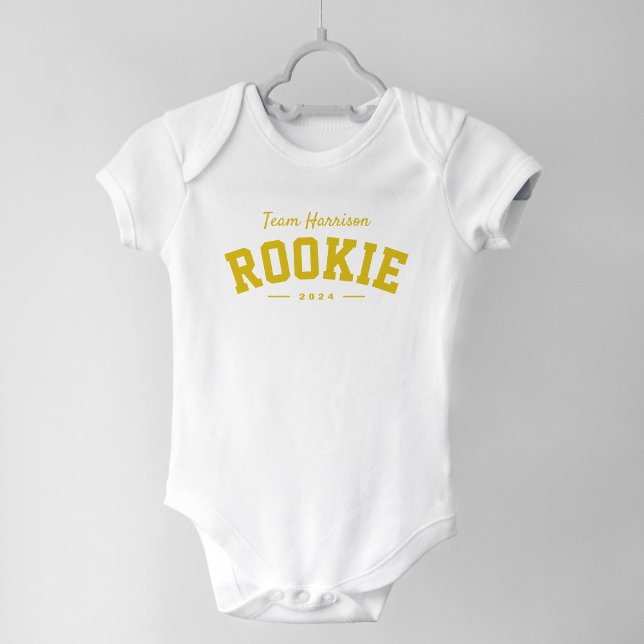 Body Para Bebê Nome da família Team rookie neutro em gênero (Criador carregado)