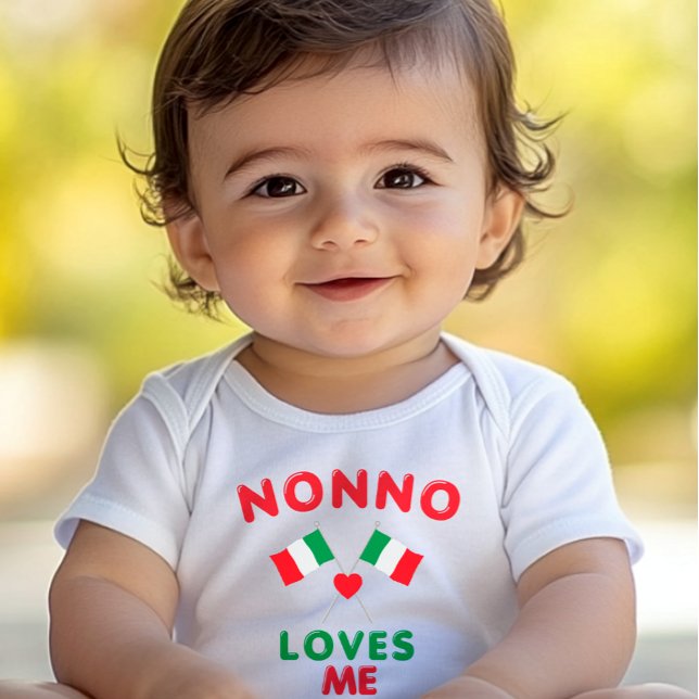 Body Para Bebê Nonno Me Ama Italiano (Nonno Loves Me Italian Flags Baby Onesie in White)