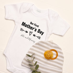 Body Para Bebê Nosso Primeiro Dia das Mães Personalizado