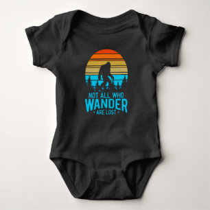 Body Para Bebê Not All Who Wander are Lost   Bigfoot Retro Design