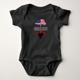 Body Para Bebê O americano crescido com albanês enraíza   Albâ