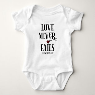 Body Para Bebê O amor nunca falha cristão Bíblia Versa