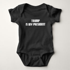 Body Para Bebê O trunfo é meu presidente Vermelho Bebê