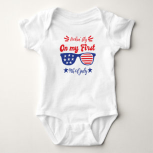 Body Para Bebê Olhando a Voz no meu Primeiro Quarto de julho