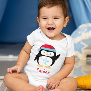 Body Para Bebê ONEderland de Inverno Pinguim Monograma Primeiro A