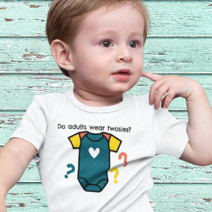Body Para Bebê Os adultos vestem roupa de duas peças?