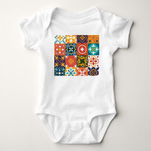 Body Para Bebê Padrão de Ornamentado de Azulejos de Vintagem Geom