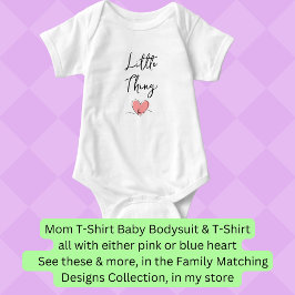 Body Para Bebê Pequena Coisa - Coração Rosa - Conjunto Mãe e Bebê