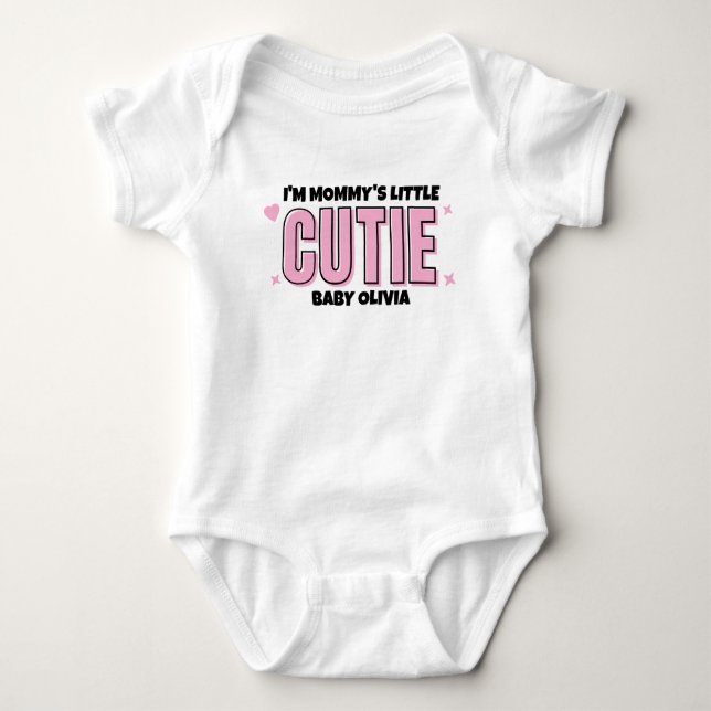Body Para Bebê Pequena Mamãe Rosa Pequena Cutie Personalizada (Frente)