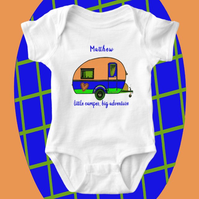 Body Para Bebê Pequeno Camper Grande Aventura Nome da Criança (Adorable little camper baby romper with name.)