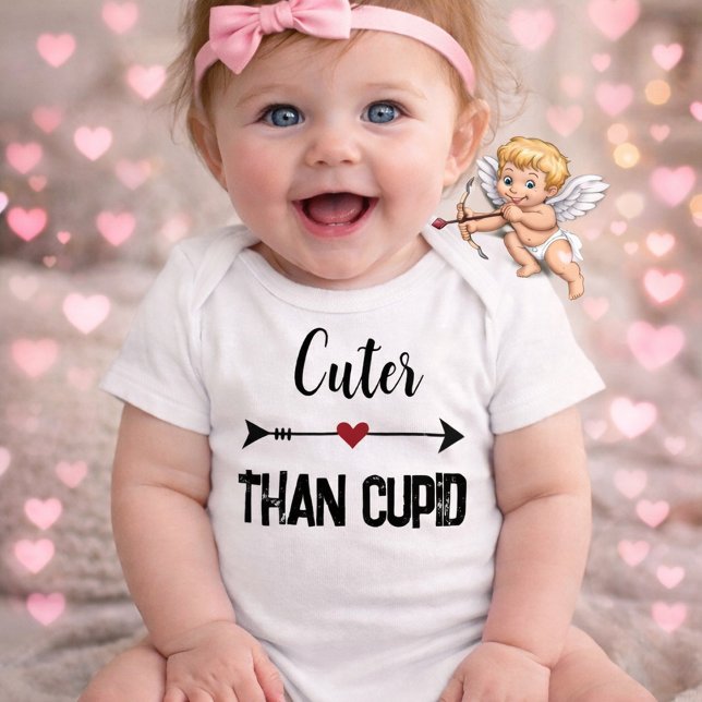 Body Para Bebê Playful “Cuter Than Cupid” Baby Bodysuit  (Criador carregado)