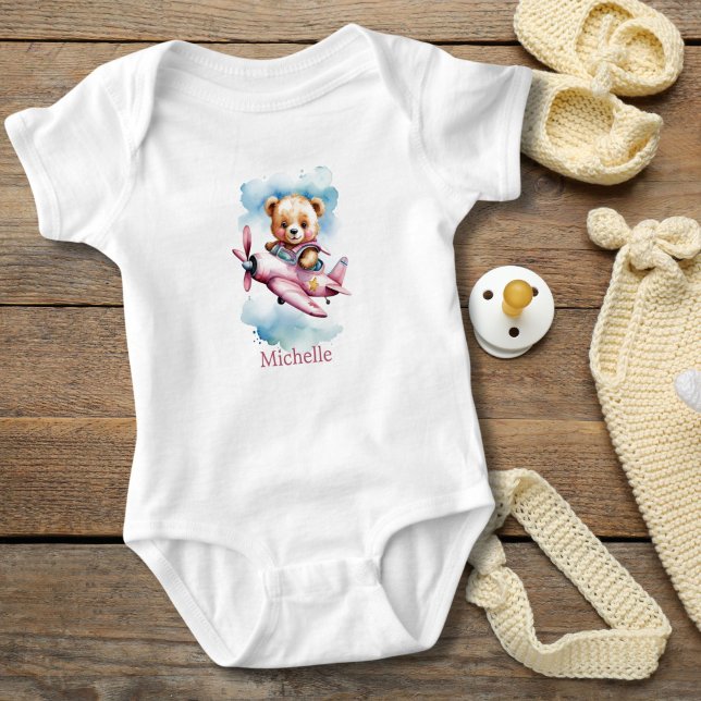 Body Para Bebê Presente de Bebê Menina Urso Rosa em Avião (Baby Girl Bear Flying Pink Airplane, Personalized Body suit. Baby Shower gift, new baby girl gift)
